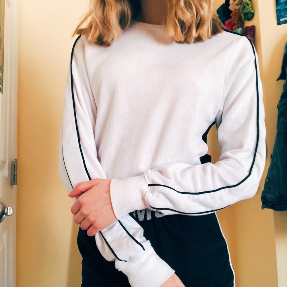 velvet garage crewneck